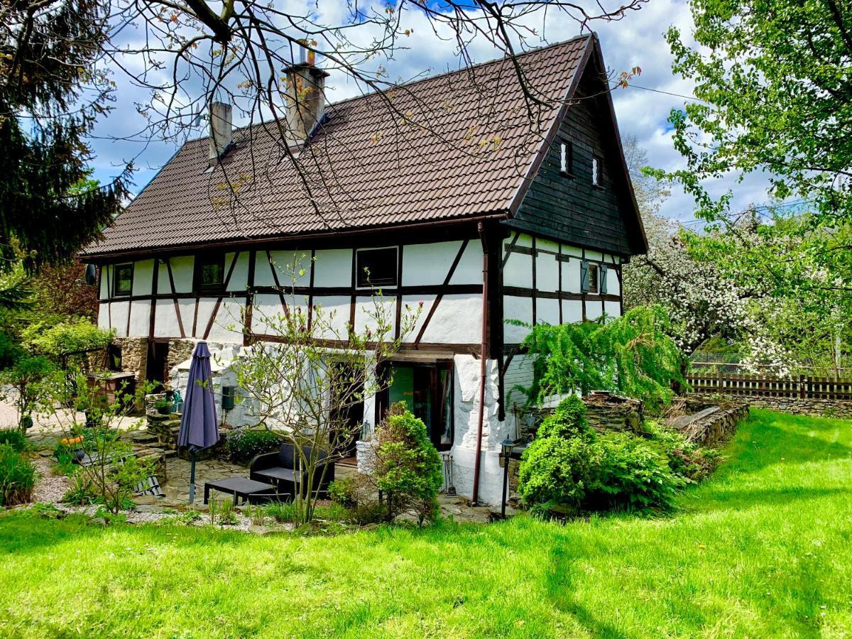 Za Rozowymi Drzwiami Vila Jelenia Góra Exterior foto
